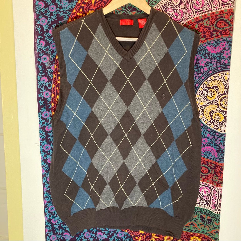 Men’s Size L Izod Brand Argyle Sweater Vest